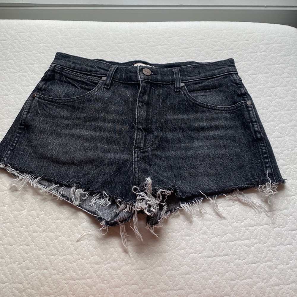 High Rise Wrangler Festival Denim Shorts — Size 29!!